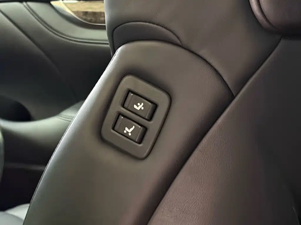 Toyota Alphard — фото 15