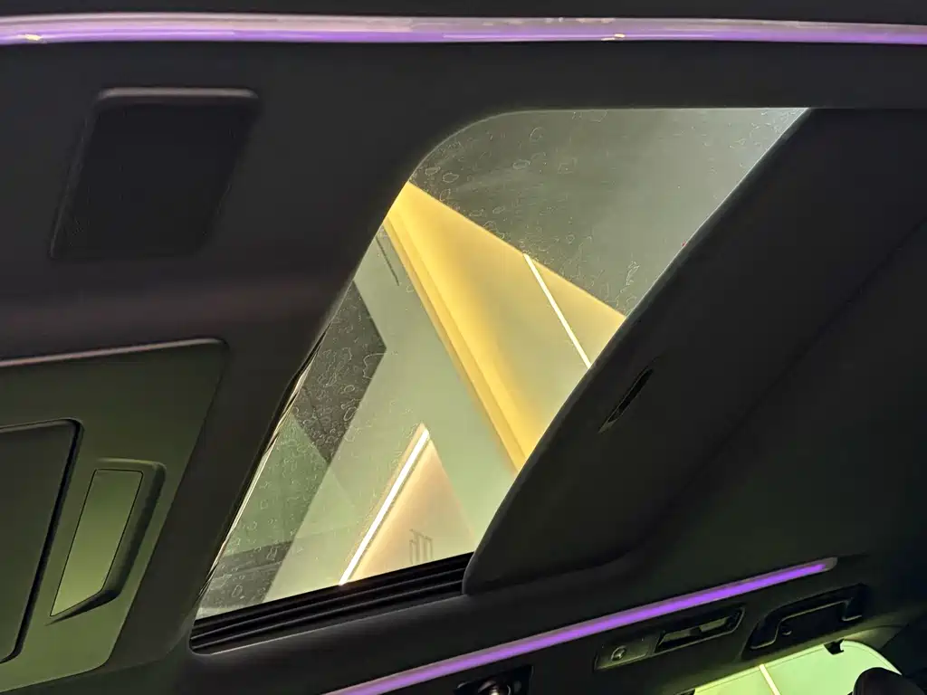 Toyota Alphard — фото 18