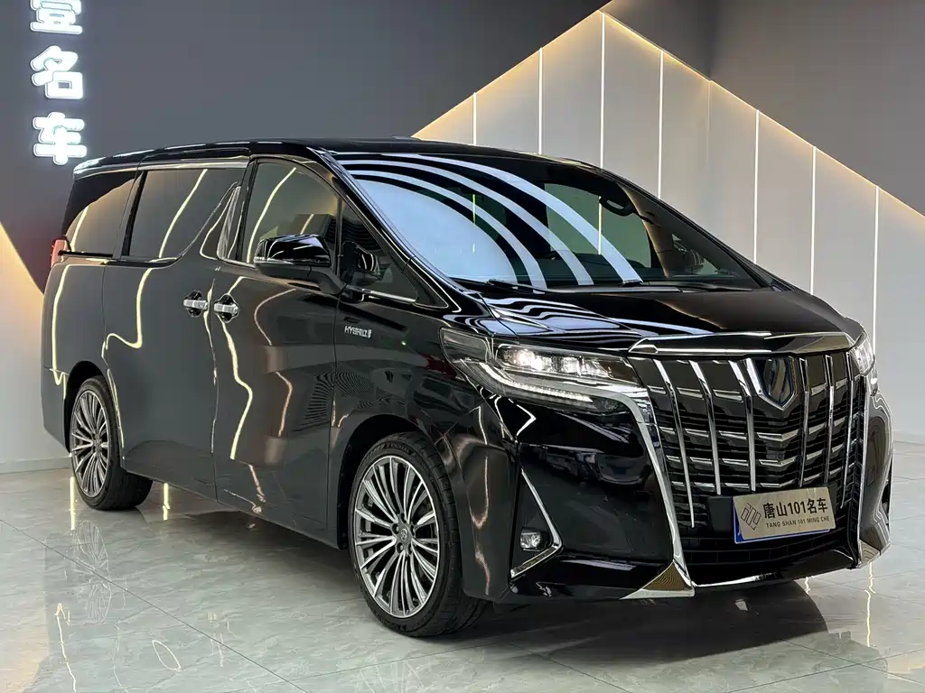 Toyota Alphard — фото 3