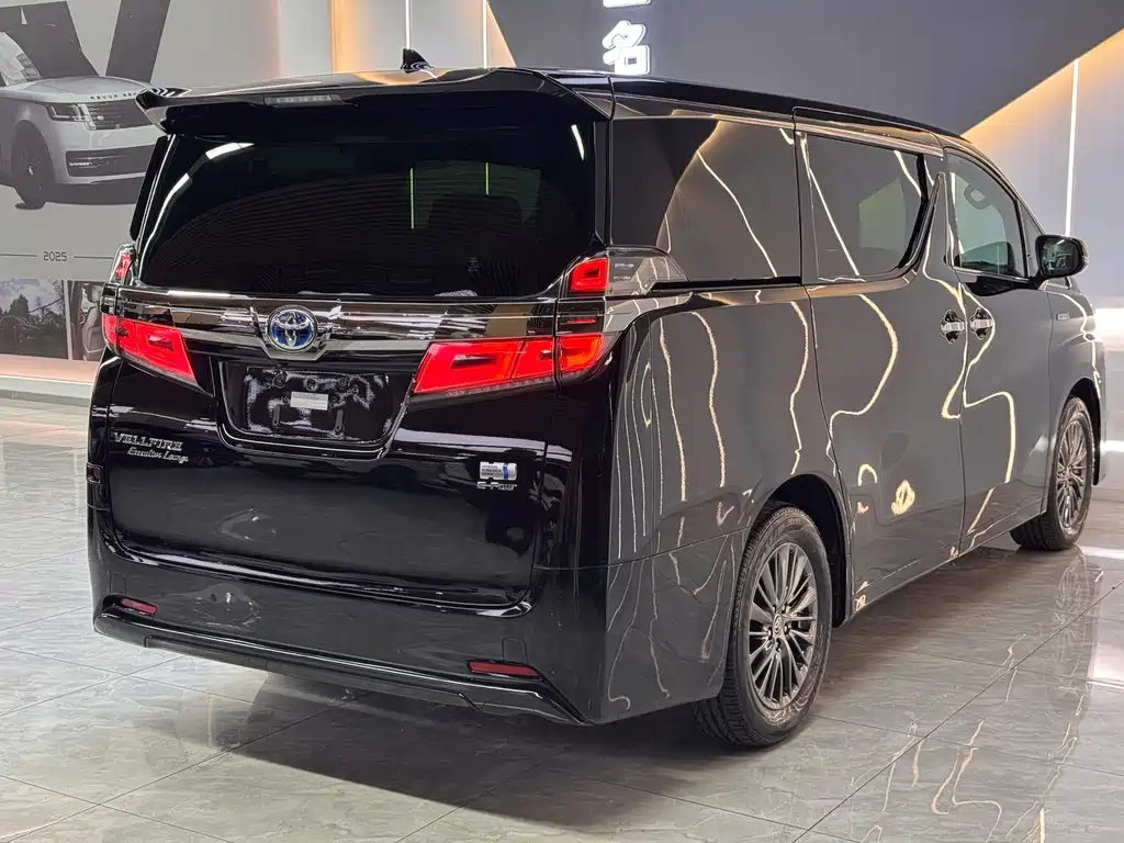 Toyota Vellfire — фото 11