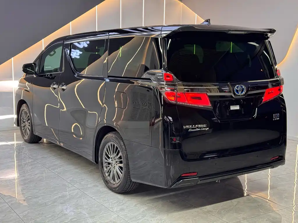 Toyota Vellfire — фото 13