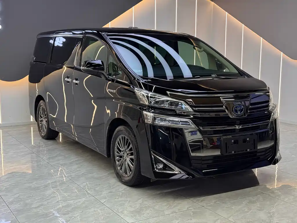 Toyota Vellfire — фото 3