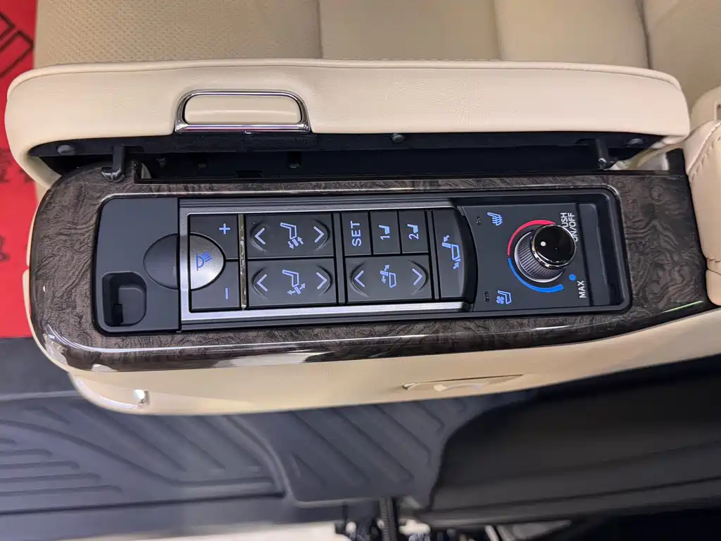 Toyota Vellfire — фото 21
