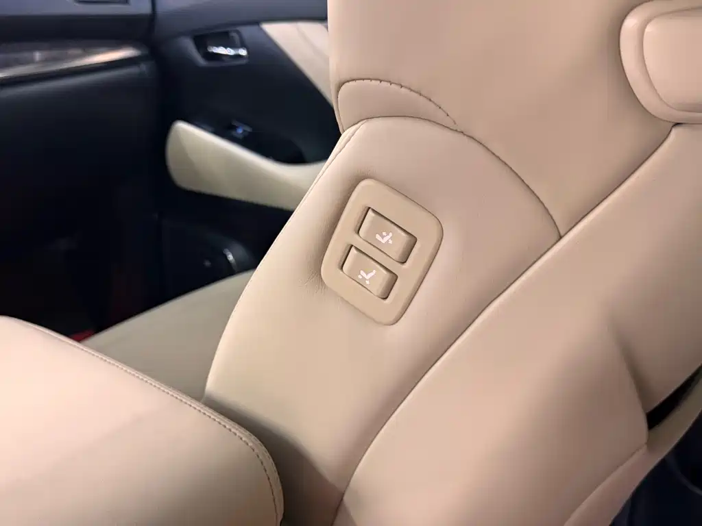 Toyota Vellfire — фото 22