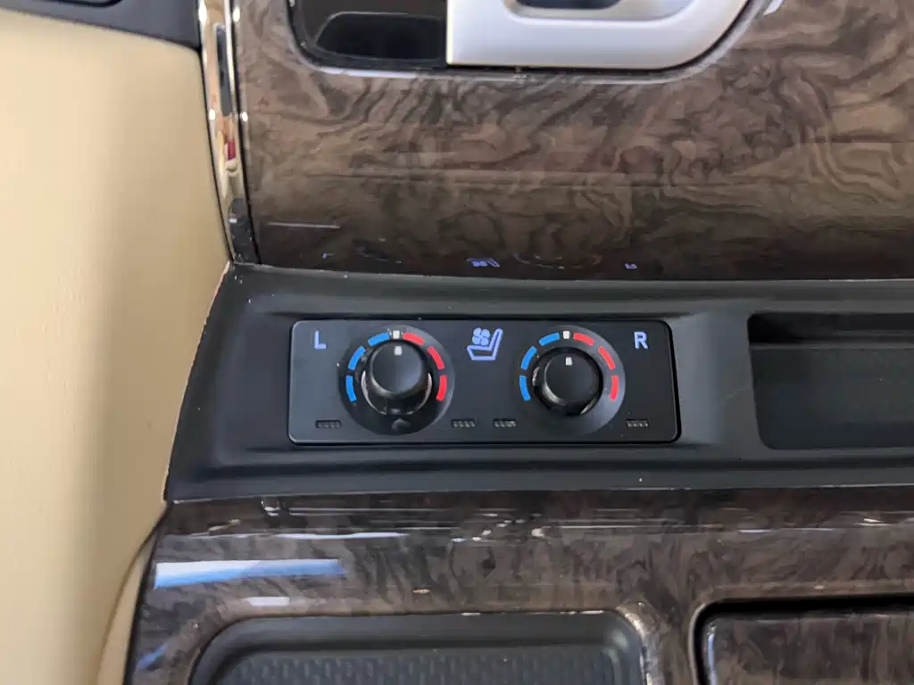 Toyota Vellfire — фото 29