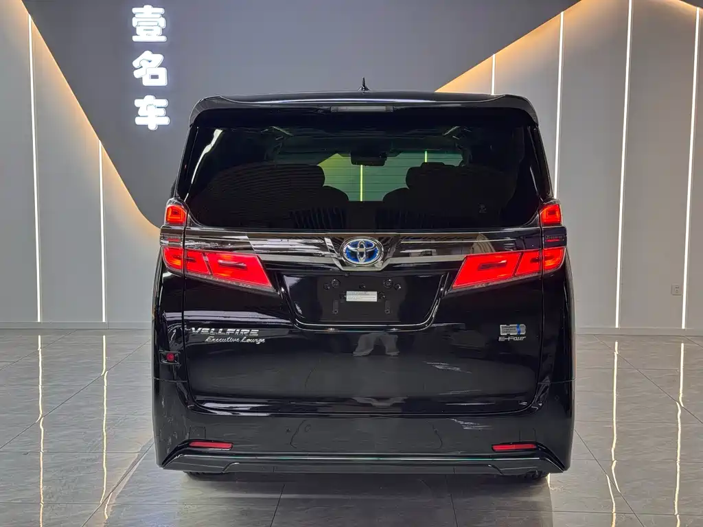 Toyota Vellfire — фото 9