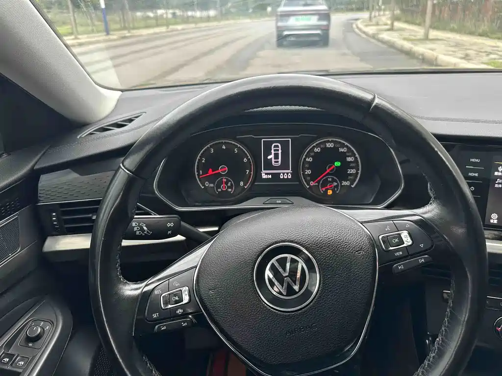 Volkswagen Passat — фото 8