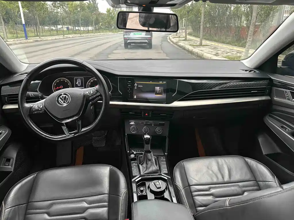 Volkswagen Passat — фото 9
