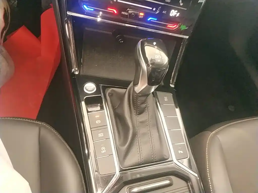 Volkswagen Passat — фото 14