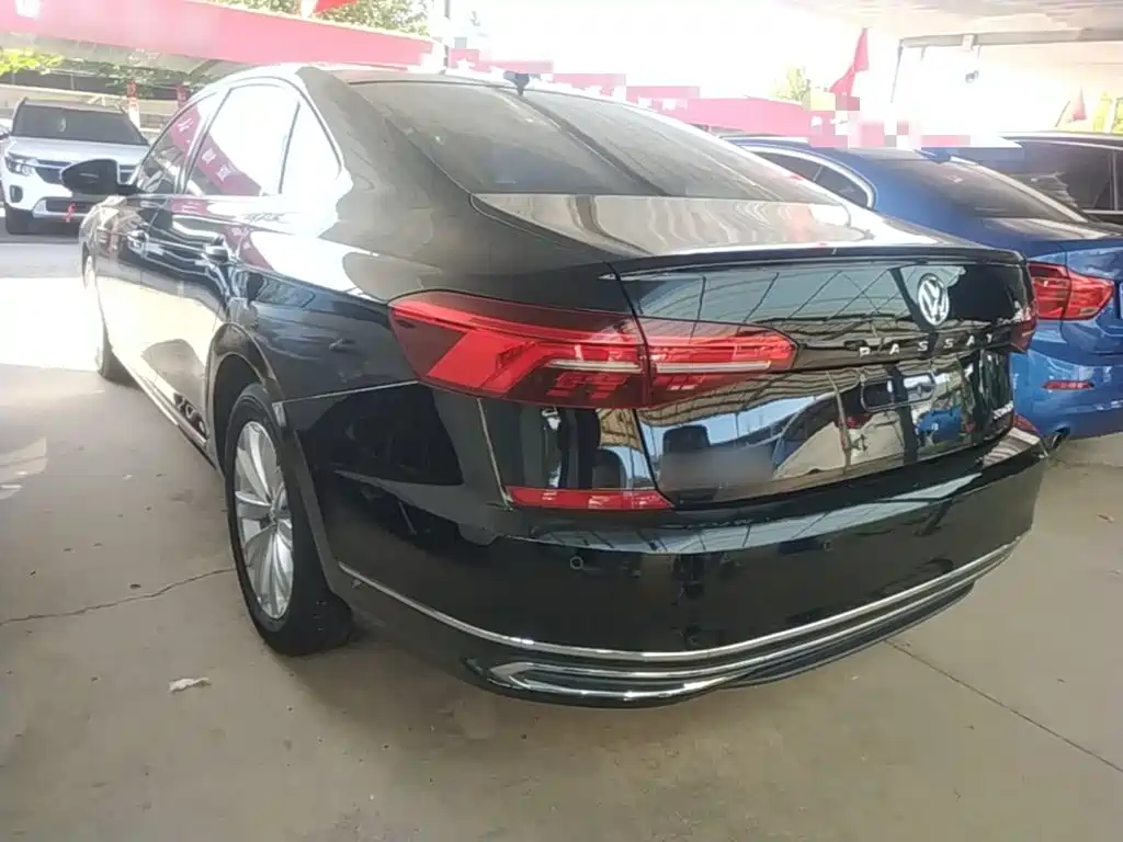 Volkswagen Passat — фото 5