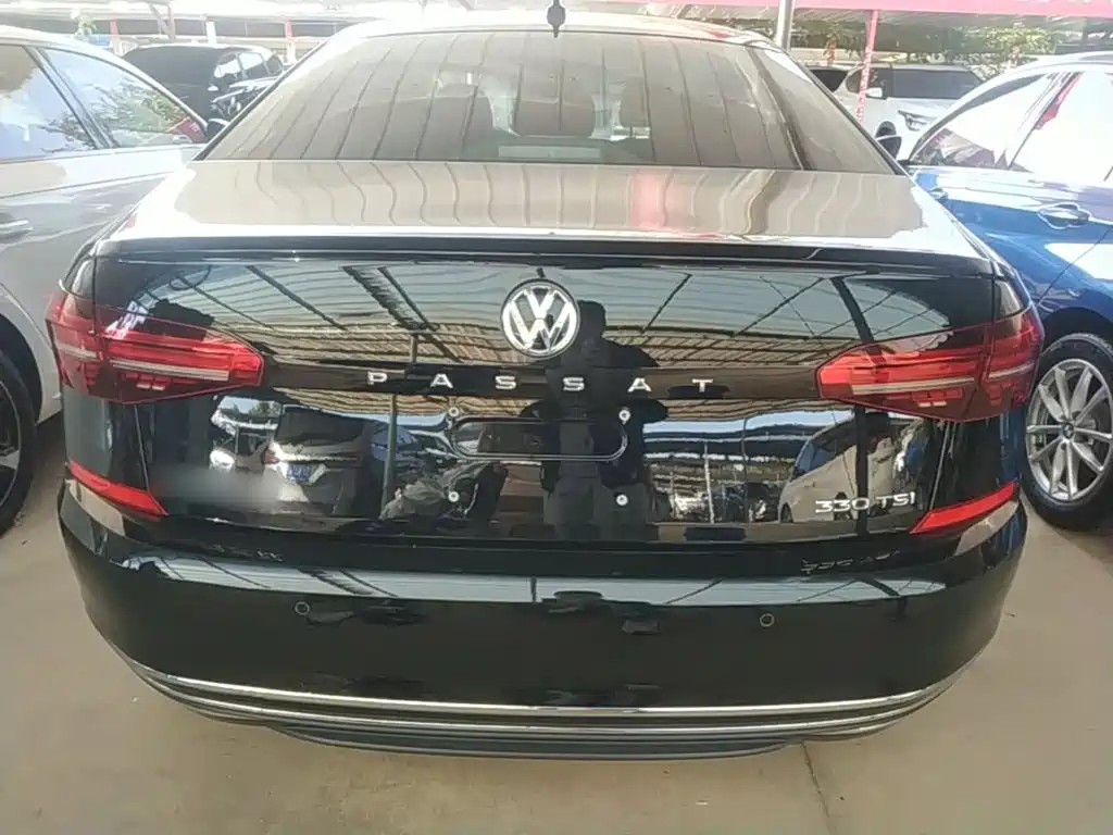 Volkswagen Passat — фото 6