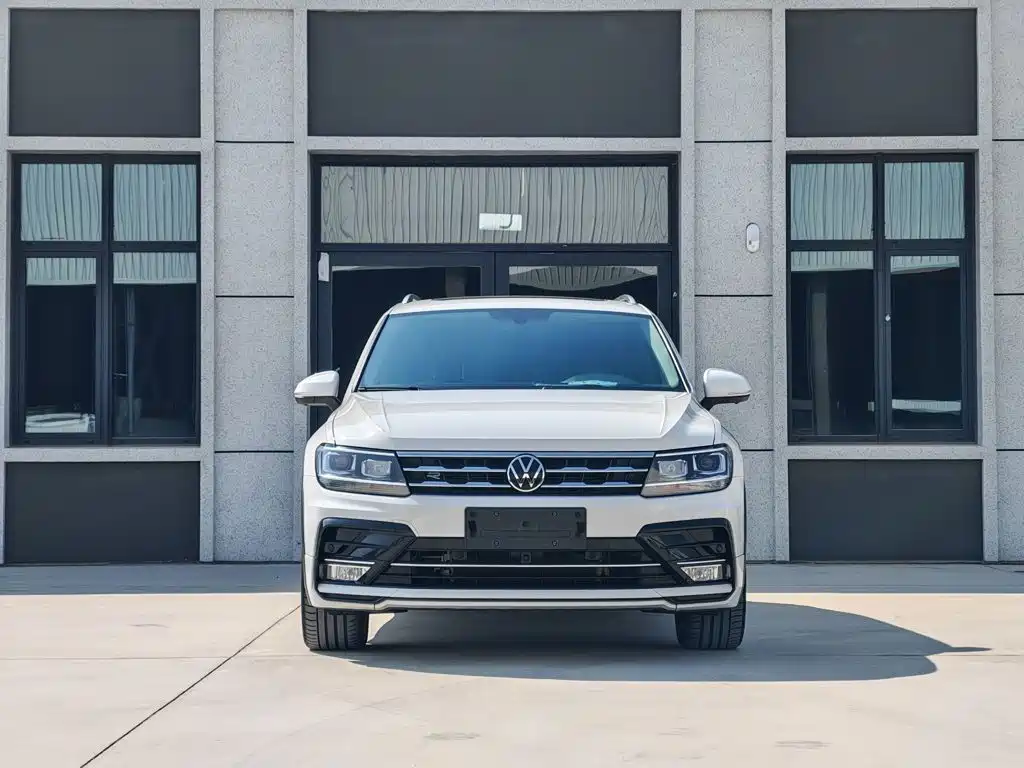 Volkswagen Tiguan L — фото 5