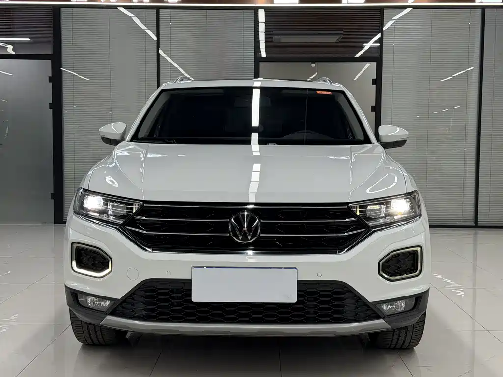 Volkswagen T-Roc — фото 2