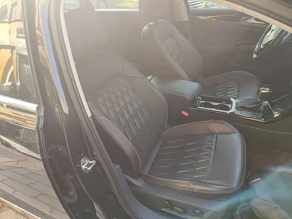 Volkswagen Passat — фото 25