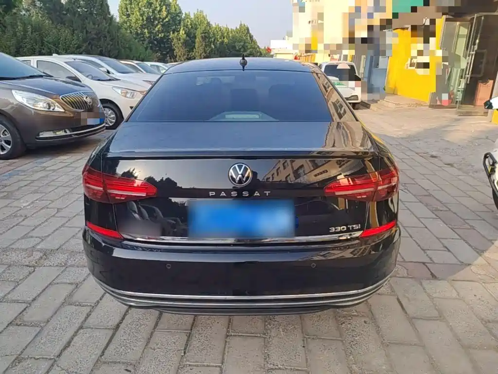Volkswagen Passat — фото 6