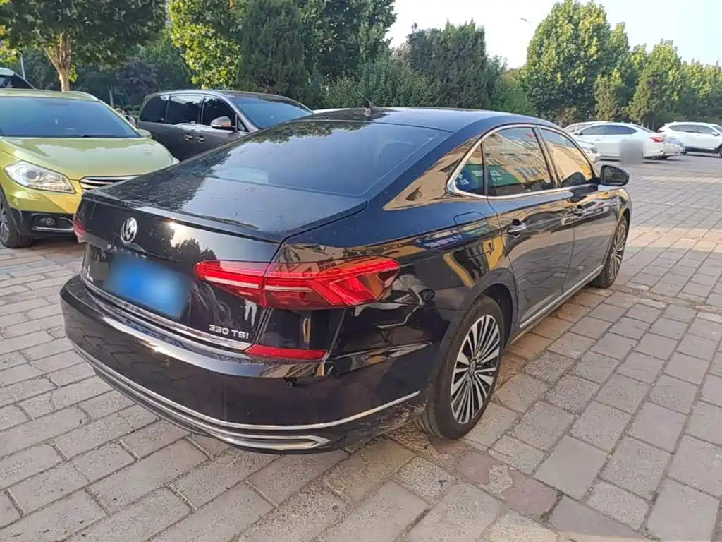 Volkswagen Passat — фото 7