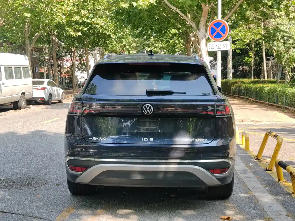 Volkswagen ID.6 Crozz — фото 8