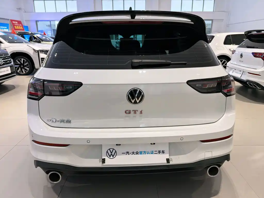 Volkswagen Golf GTI — фото 4
