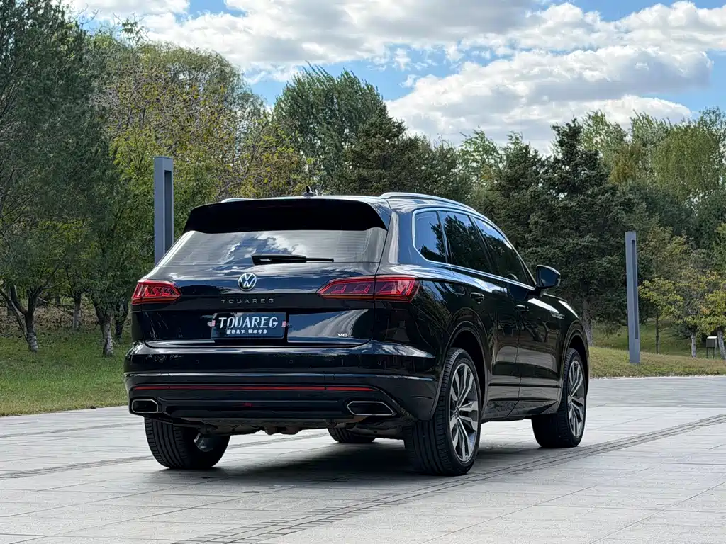 Volkswagen Touareg — фото 33