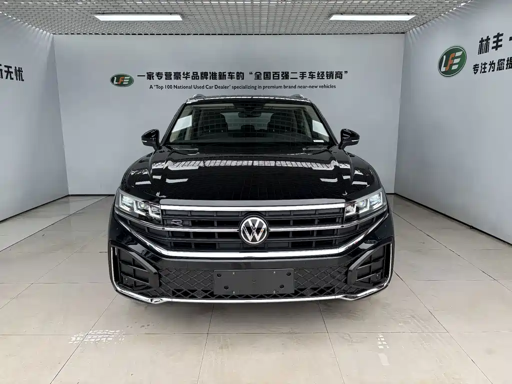Volkswagen Touareg — фото 3