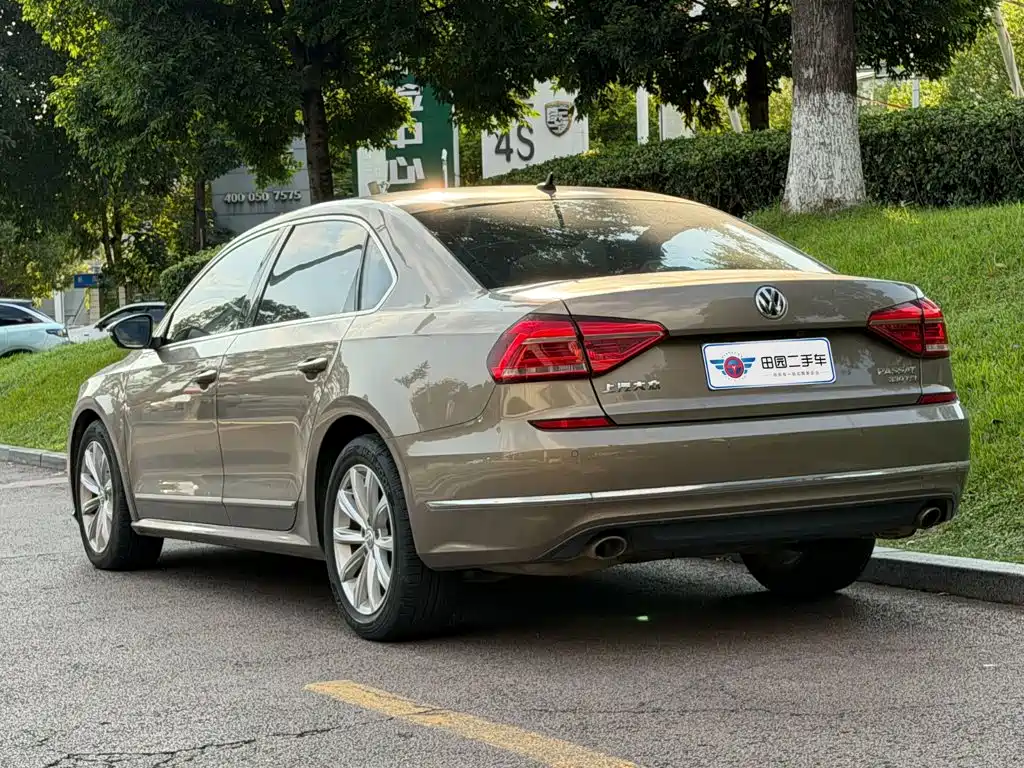 Volkswagen Passat — фото 4