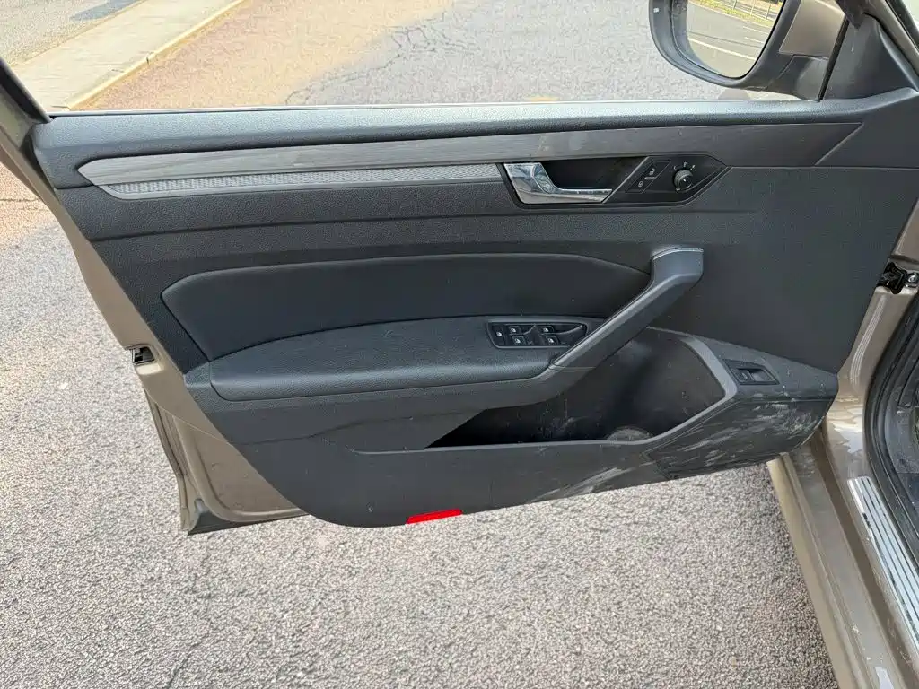 Volkswagen Passat — фото 6