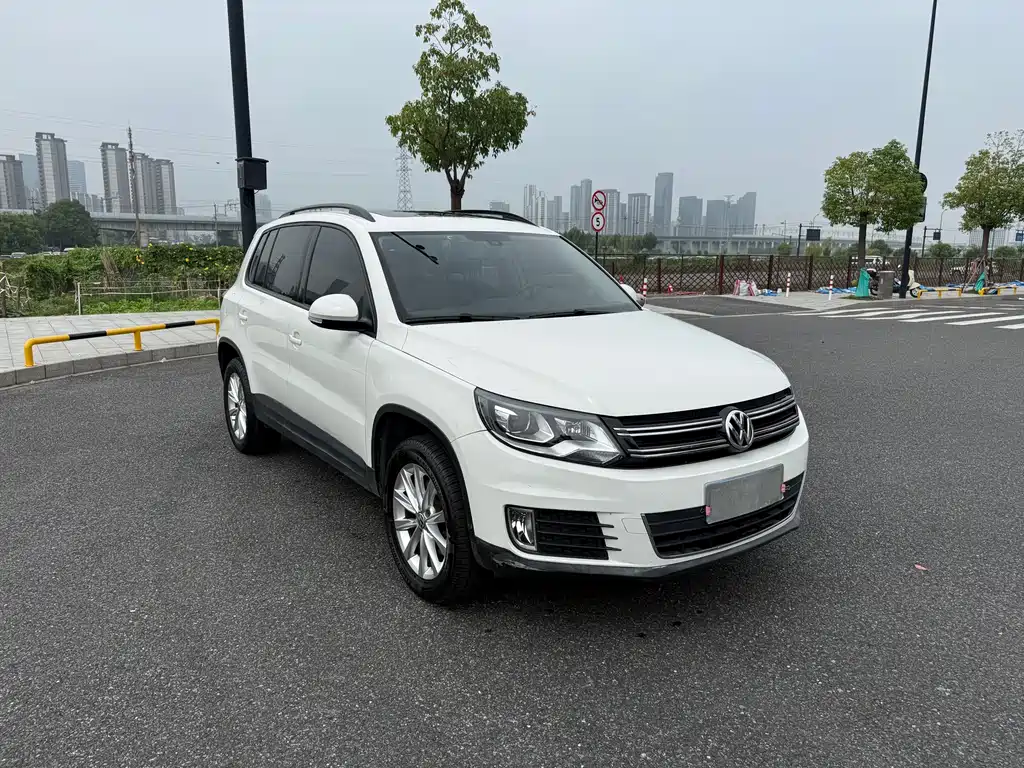 Volkswagen Tiguan — фото 2