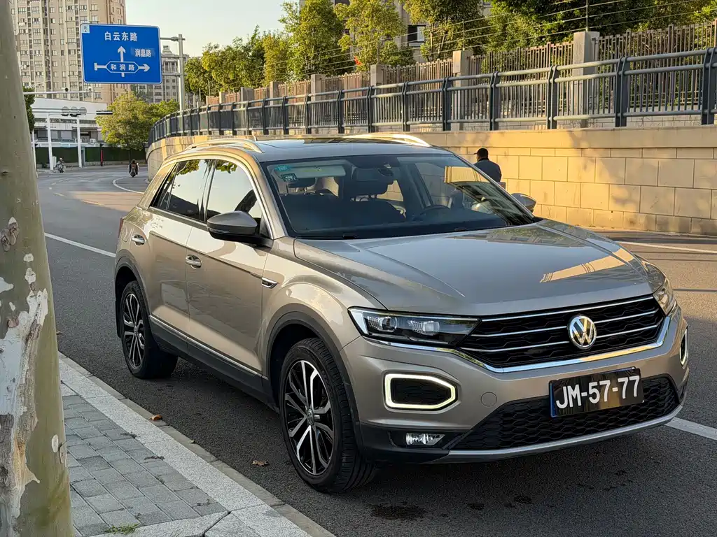 Volkswagen T-Roc — фото 3
