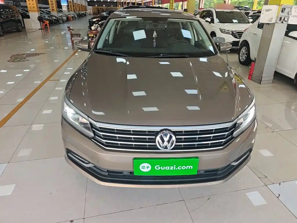 Volkswagen Passat — фото 3