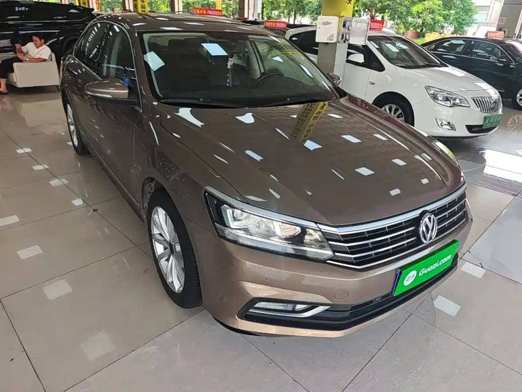 Volkswagen Passat — фото 4