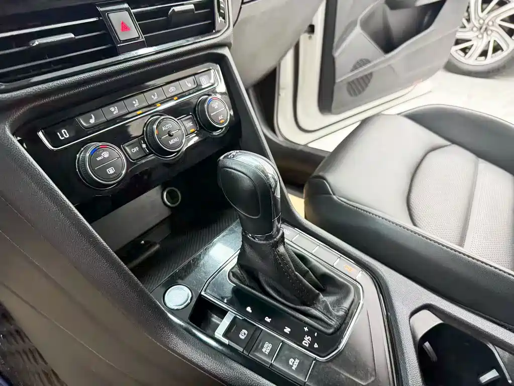 Volkswagen Tharu — фото 11