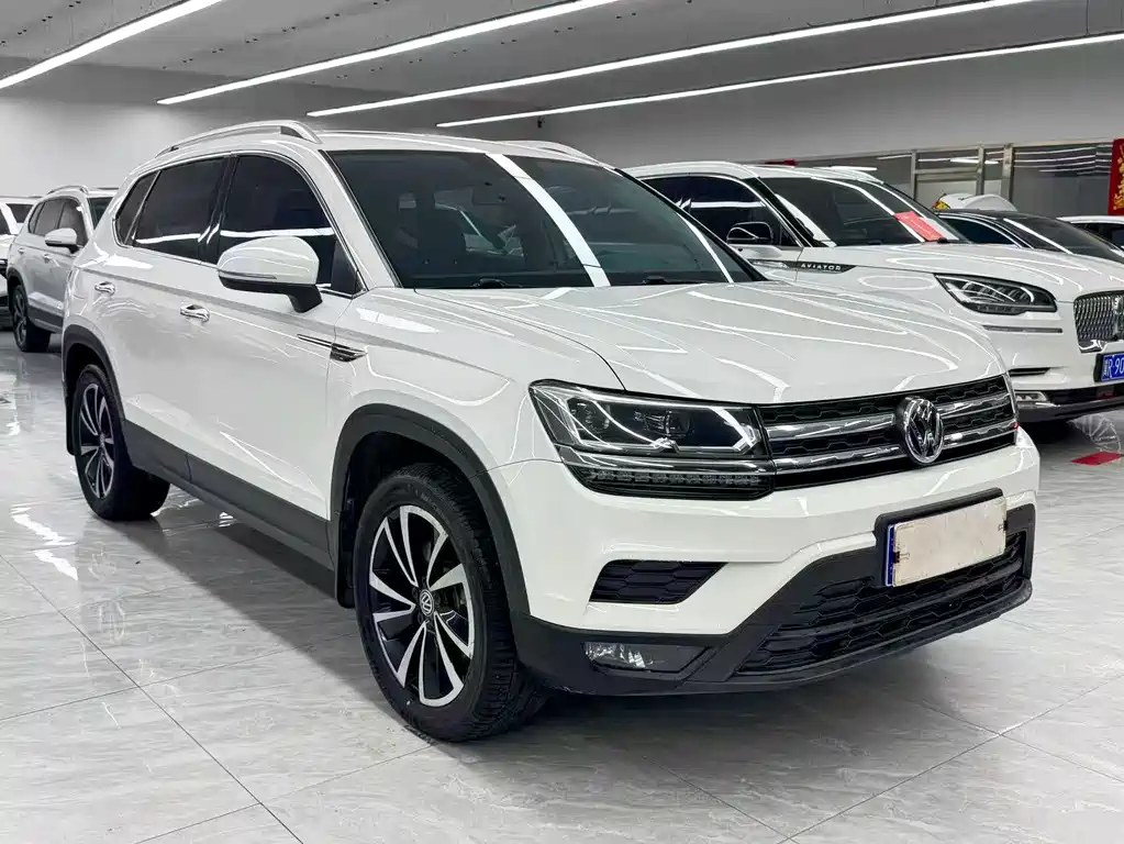 Volkswagen Tharu — фото 3