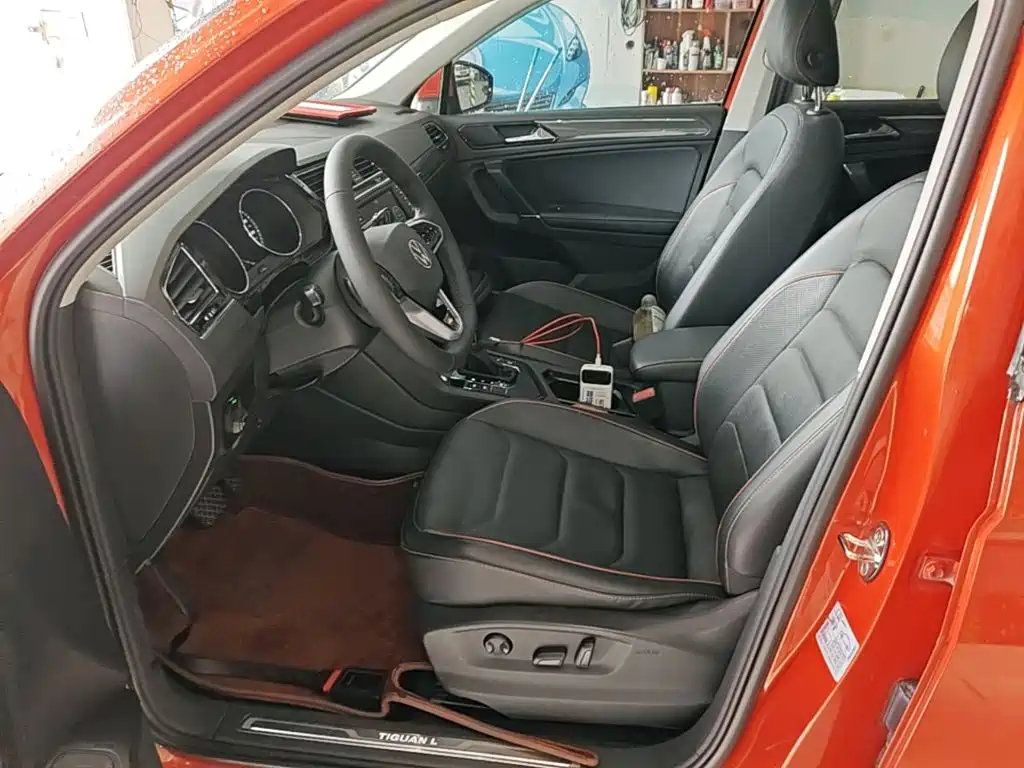 Volkswagen Tiguan L — фото 15
