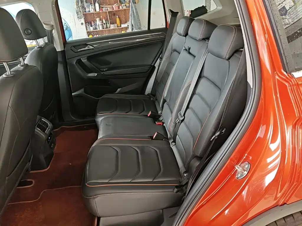 Volkswagen Tiguan L — фото 17
