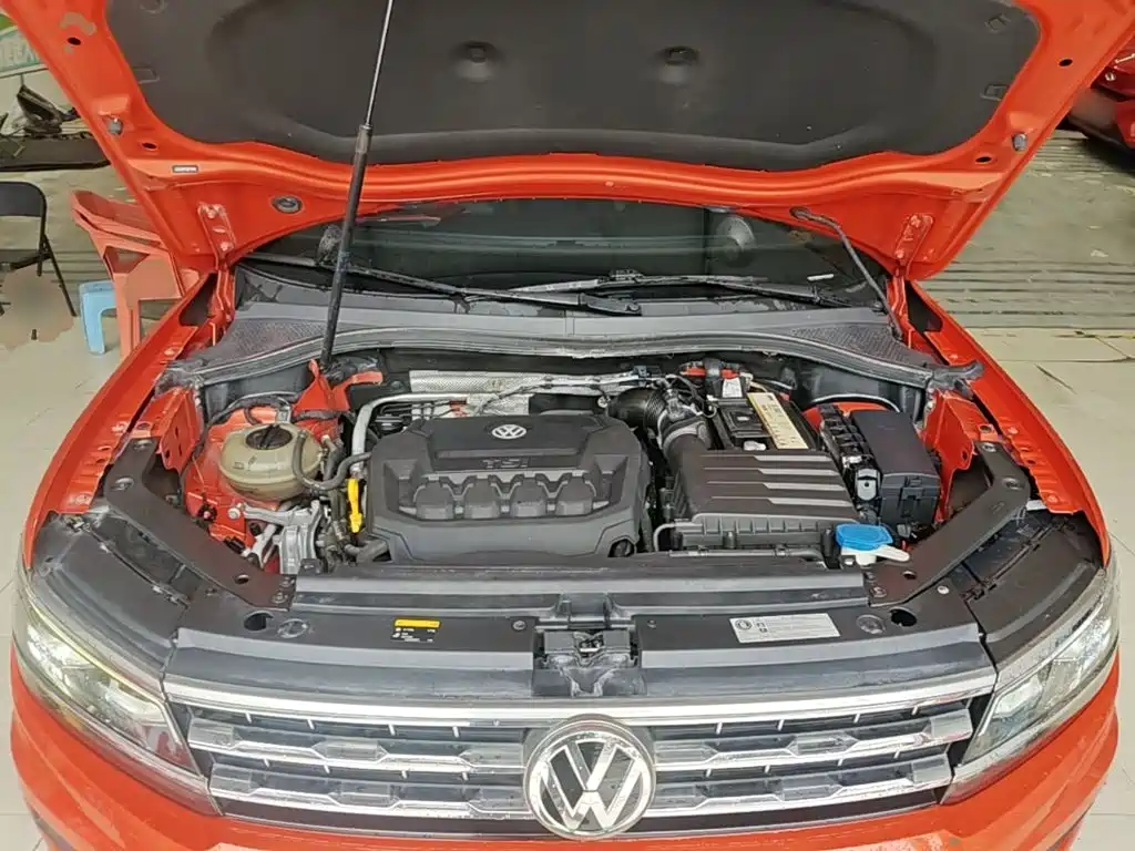 Volkswagen Tiguan L — фото 20