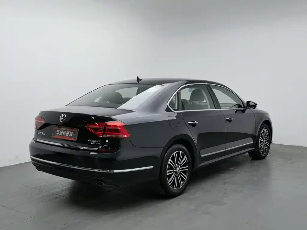 Volkswagen Passat — фото 2