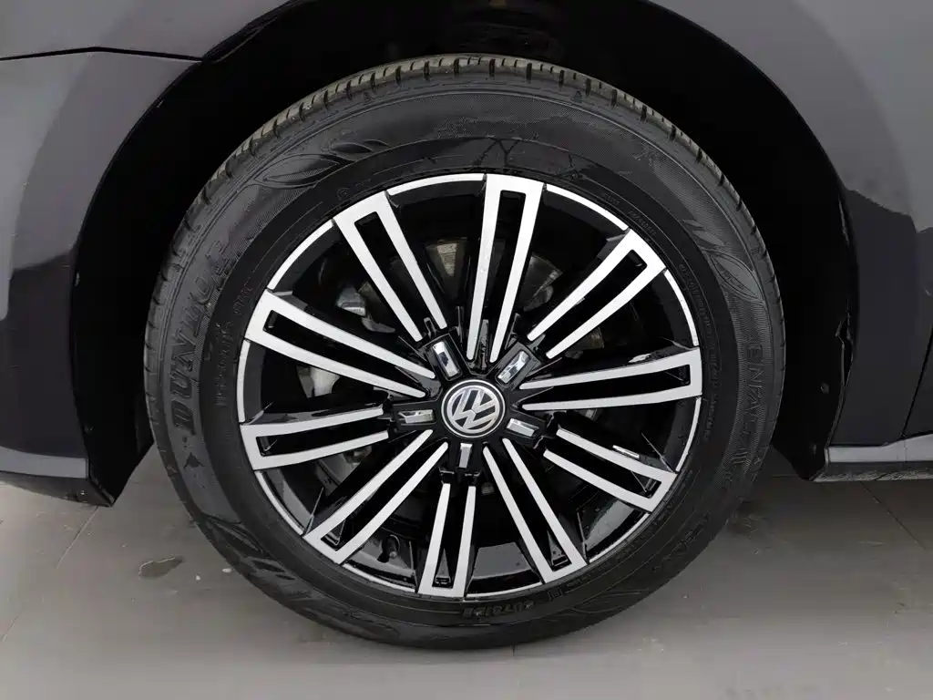 Volkswagen Passat — фото 17