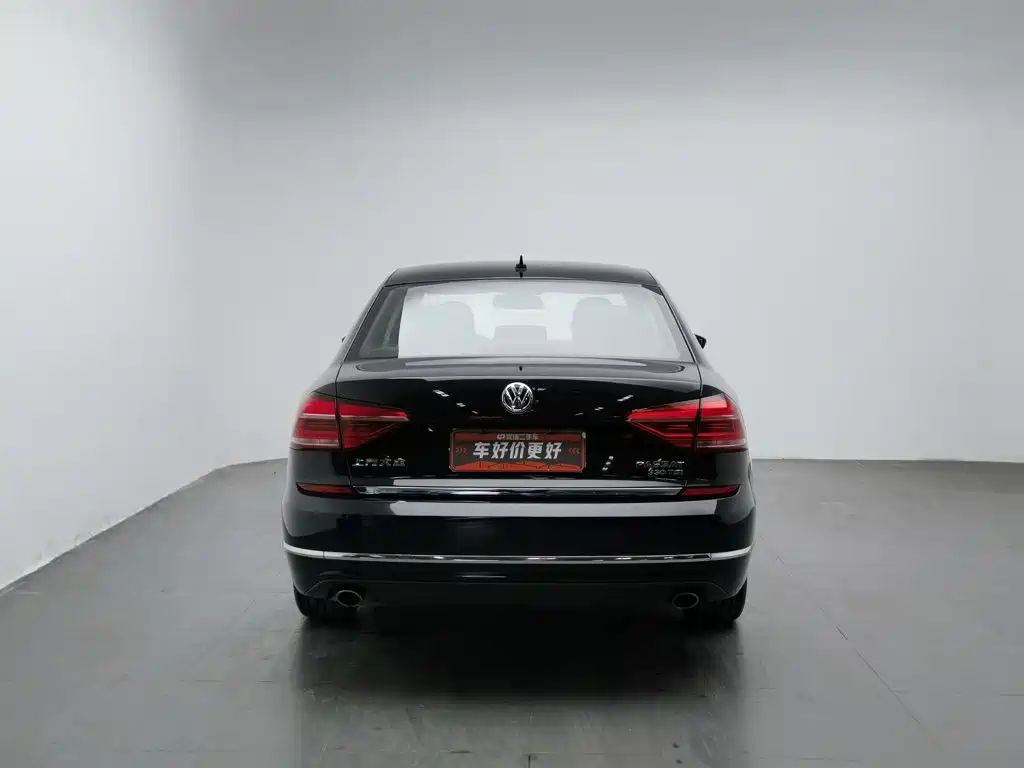 Volkswagen Passat — фото 4