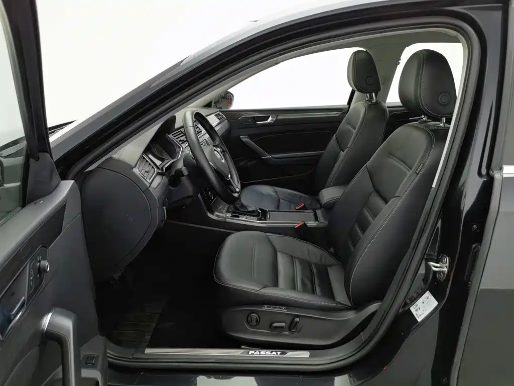 Volkswagen Passat — фото 10