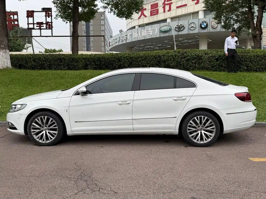 Volkswagen CC — фото 3