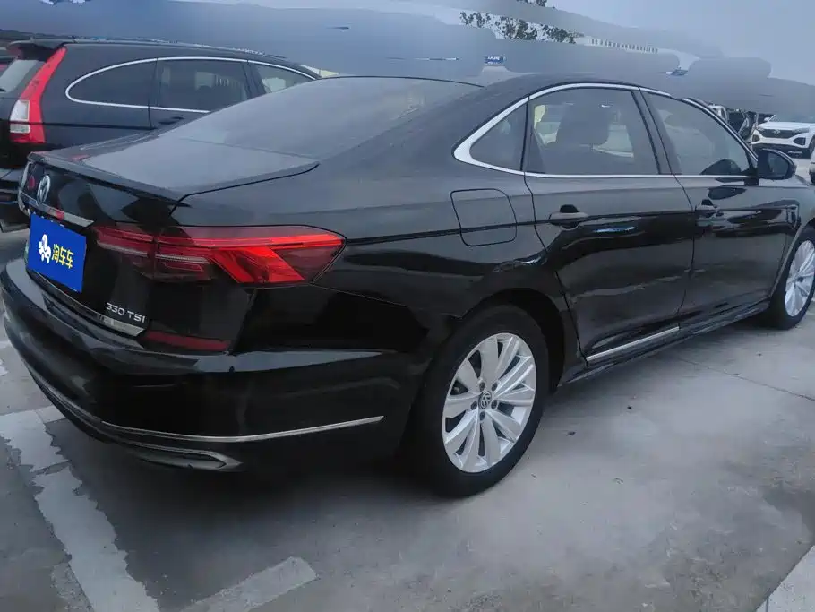 Volkswagen Passat — фото 3