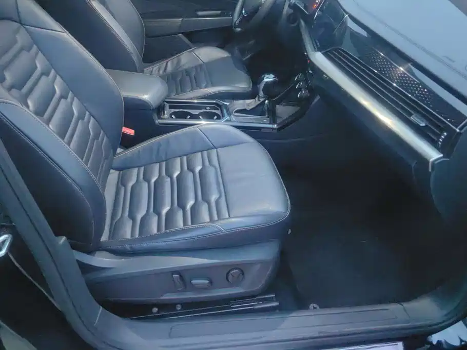 Volkswagen Passat — фото 8