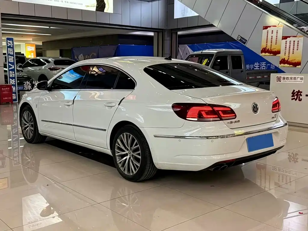 Volkswagen CC — фото 6