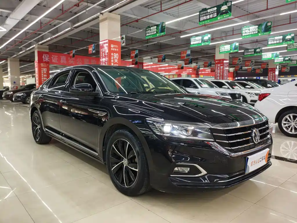 Volkswagen Passat — фото 3