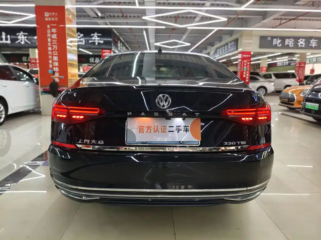 Volkswagen Passat — фото 5
