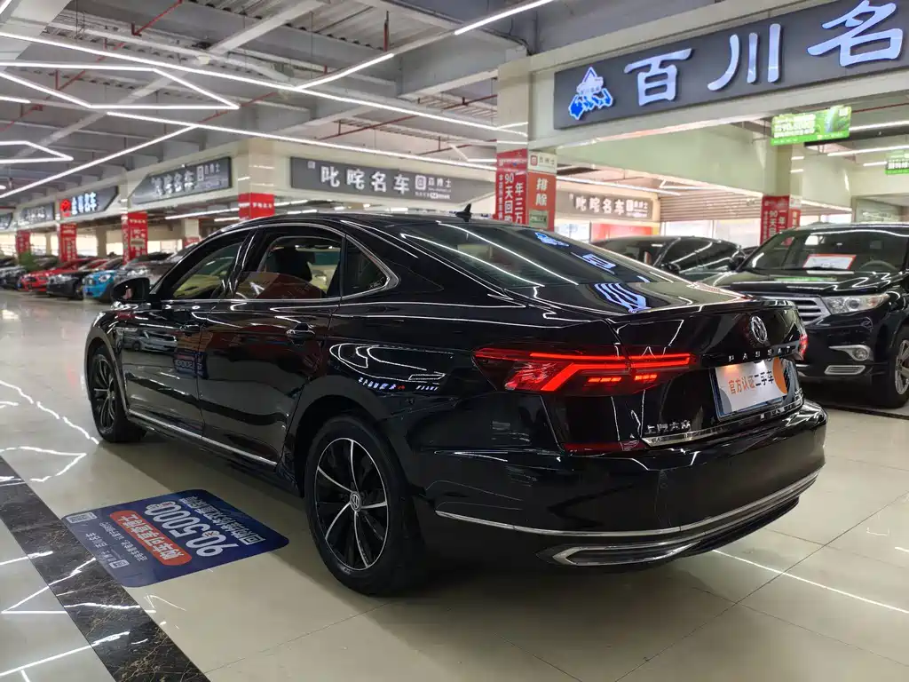 Volkswagen Passat — фото 6