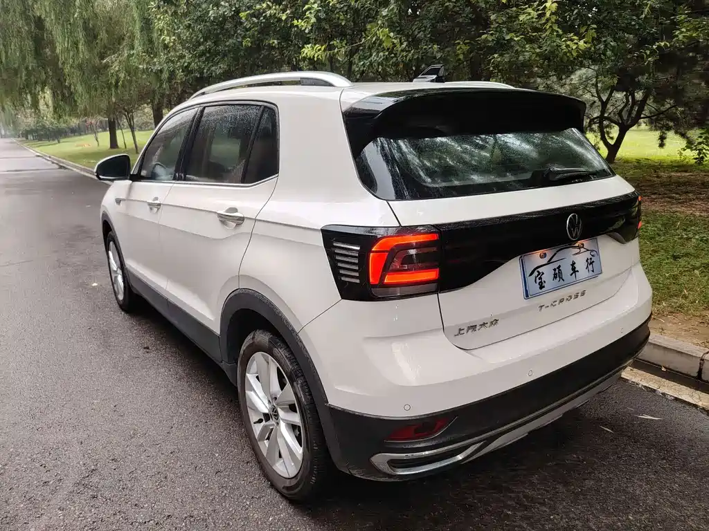 Volkswagen T-Cross — фото 11