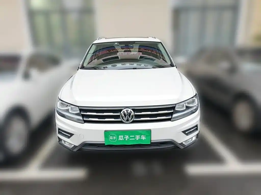Volkswagen Tiguan L — фото 2