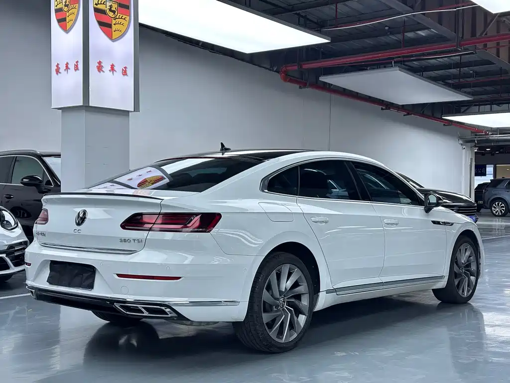 Volkswagen CC — фото 18