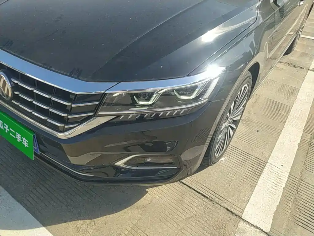 Volkswagen Passat — фото 24